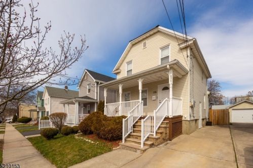 176 Monroe St, Rahway, NJ 07065-5154