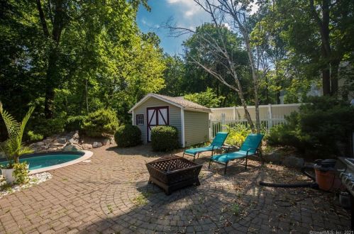 16 Stearns St, Killingly CT  06239-2922 exterior