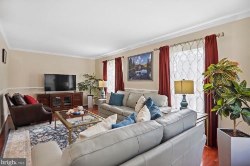 2 Sonata Ct, Silver Spring MD 20901-5064 exterior