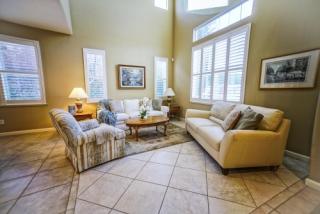 672 Capilano Dr, Los Angeles, CA 94513-7038
