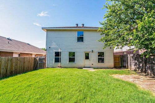 5840 Parkview Hills Ln, Fort Worth TX  76179-3797 exterior