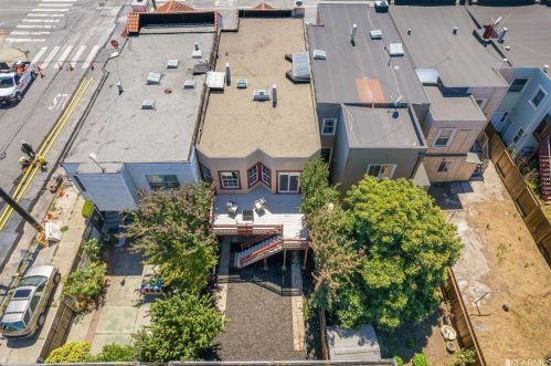 1306 Gilman Ave, San Francisco CA 94124-3243 exterior