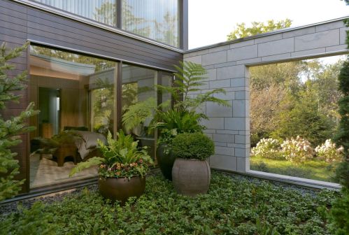 2500 Telegraph Rd, Bannockburn IL  60015-1540 exterior