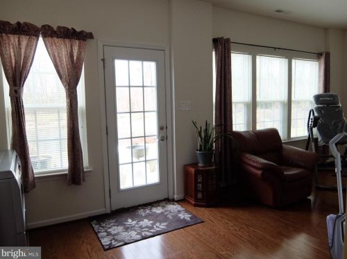 78 Sundance Dr, Trenton NJ 08619-3968 exterior