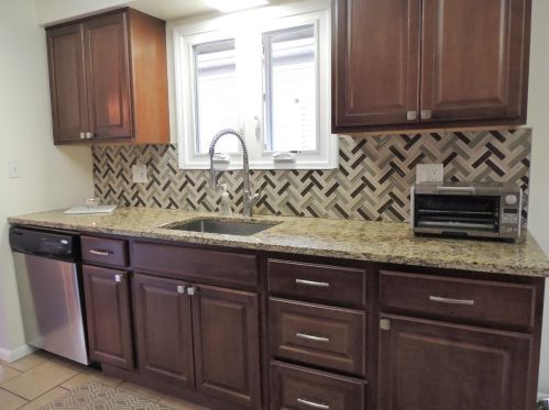 1305 Wood St, Valpo IN 46383-5140 exterior