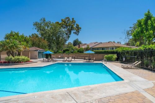 9 Cherry, Irvine CA  92612-2313 exterior