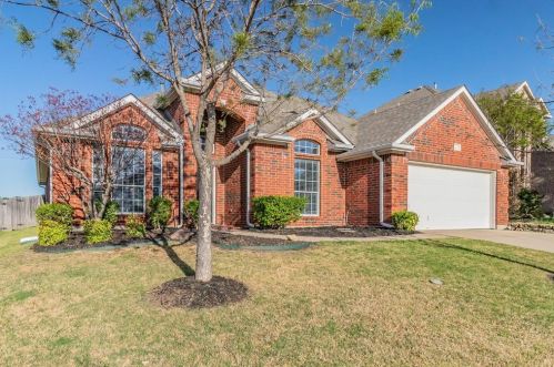 10133 Red Bluff Ln, Fort Worth TX  76177-7351 exterior