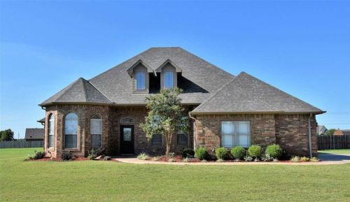 415 Obsidian Dr, Elgin, OK 73538-3822