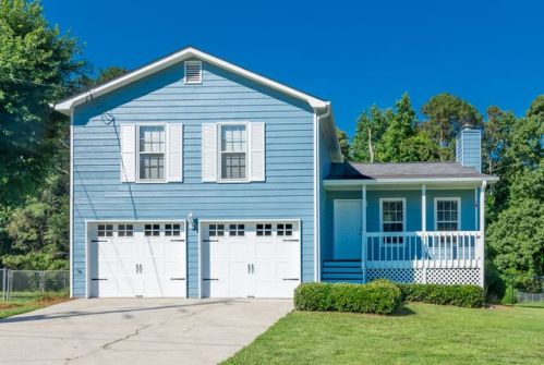 4368 Trotters Ln, Auburn, GA 30011-2218