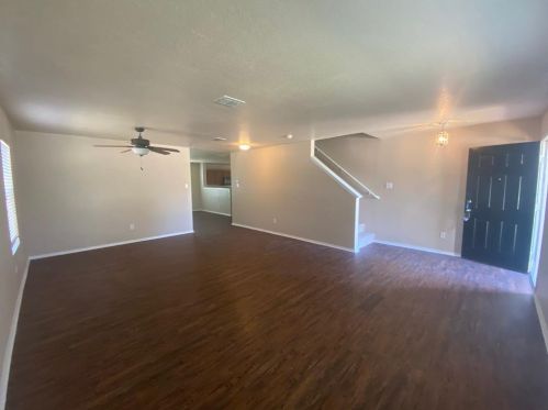 6824 Valley Creek Dr, Fort Worth TX  76179-4177 exterior