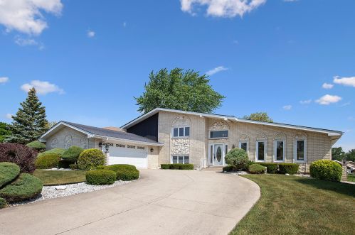 8832 Maple Ave, Orland Park, IL 60462-3430