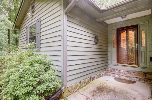 125 Oak Leaf Dr, Stockbridge, GA 30281-4921