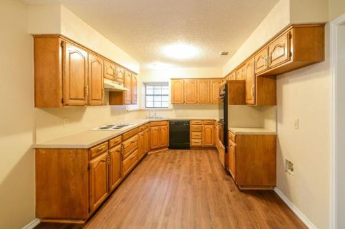 5326 Anchor Cove Cir, Garland TX  75043-4800 exterior