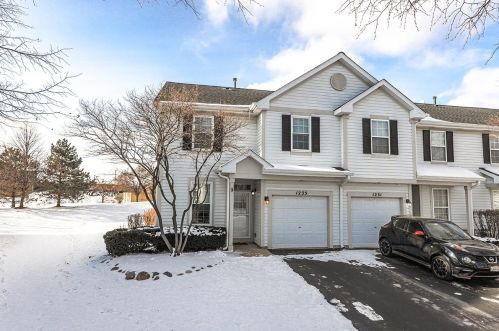 1235 Arapaho Ct, Naperville, IL 60540-0919