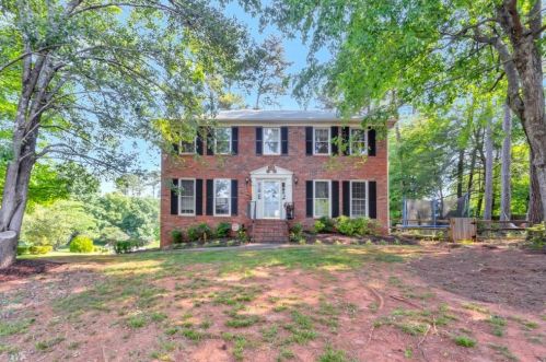 1901 Falcon Wood Pl, Marietta, GA 30066-1285