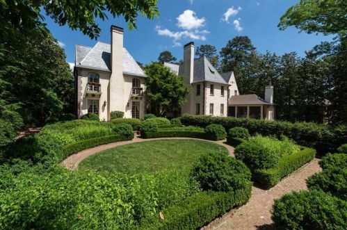 2740 Habersham Rd, Atlanta GA  30305-2938 exterior