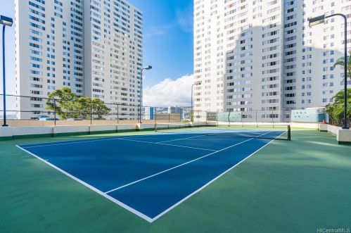 1212 Nuuanu Ave, Honolulu HI  96817-4021 exterior