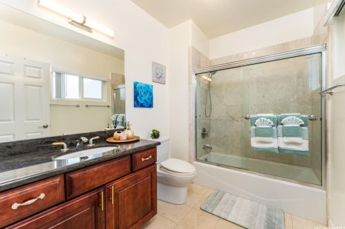 5454 Poola St, Honolulu HI  96821-1539 exterior