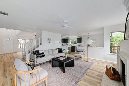 8029 Evadean Cir, Austin TX  78745-8004 exterior