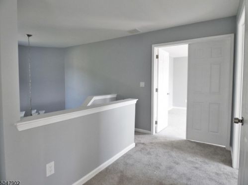 55 Saxton Dr, Hackettstown NJ  07840-1742 exterior