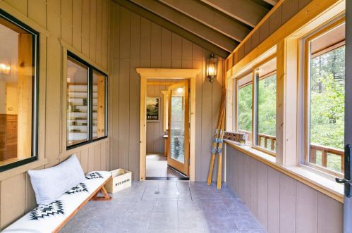 15808 Alder Creek Rd, Truckee, CA 96161-6843