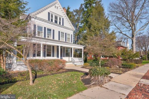 121 Springettsbury Ave, York, PA 17403-3142