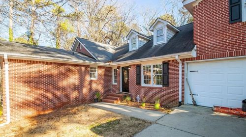 2662 Empire Dr, Lithonia, GA 30078-3015