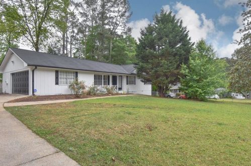 2379 Shire Ct, Austell, GA 30106-1913