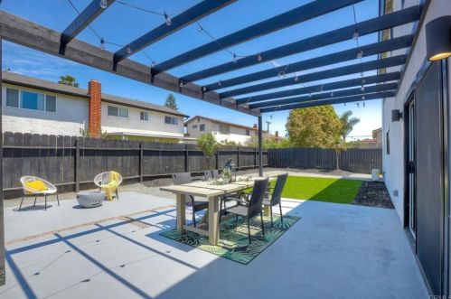 1826 Burroughs St, Oceanside CA  92054-6006 exterior