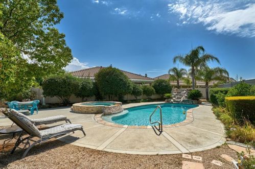 1582 Valhalla Ct, Beaumont, CA 92223-8542