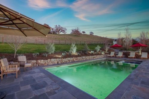 7670 Crews Rd, Gilroy CA  95020-9558 exterior
