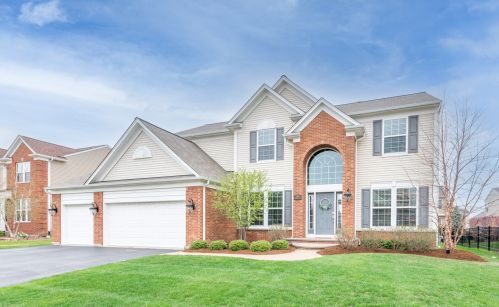 3509 Carlisle Ln, Carpentersville, IL 60110-3468
