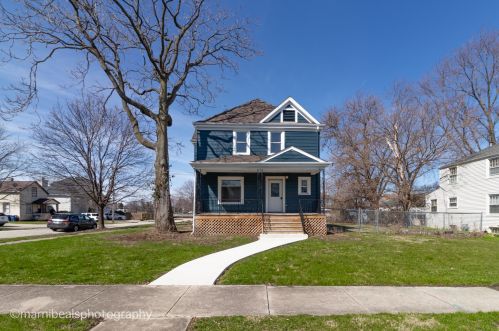 900 8th Ave, Broadview, IL 60153-1068