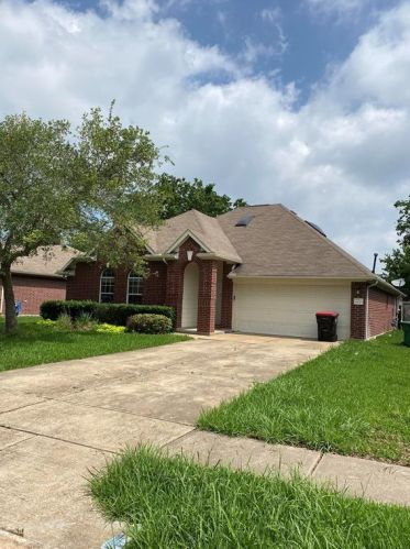 6623 Grant Dr, Richmond TX  77469-6072 exterior