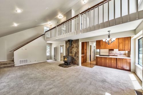 10704 Jeffrey Way, Truckee CA  96161-2520 exterior