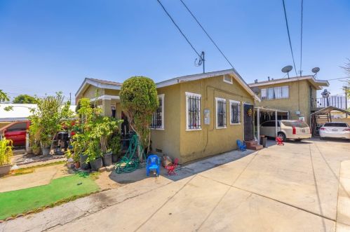 208 Elm St, Compton, CA 90220-2311