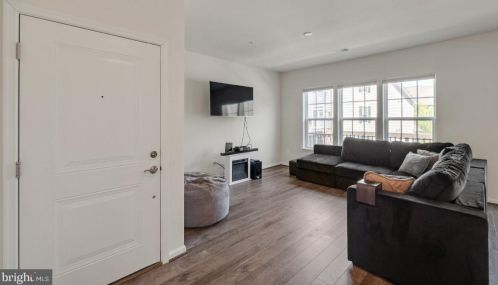 13944 Hollow Wind Way, Woodbridge, VA 22191