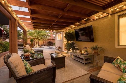 1096 Ponderosa Ave, San Marcos CA  92069-2146 exterior