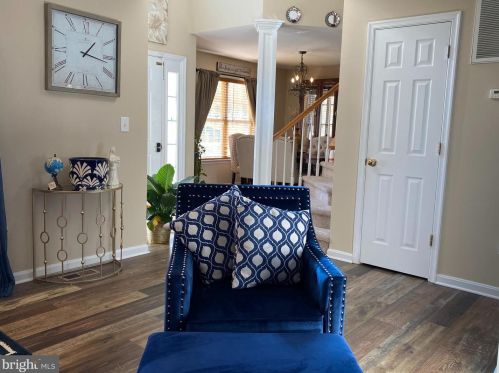 155 Roper Dr, Bowling Green, VA 22427-9451