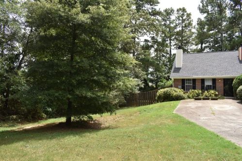 2003 Cheatham Woods Dr, Marietta, GA 30008-4451