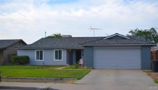 412 Hazelwood Dr, Lemoore, CA 93245-2433