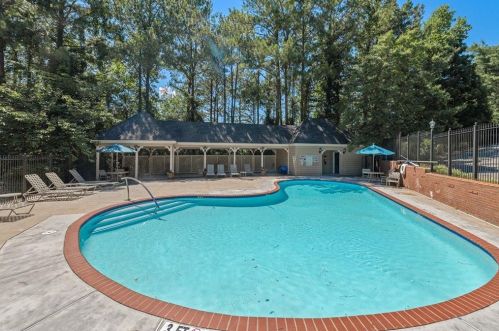 703 Bainbridge Dr, Atlanta GA  30327-4267 exterior