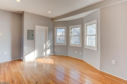 399 Riv St, Paterson NJ 07502-1012 exterior