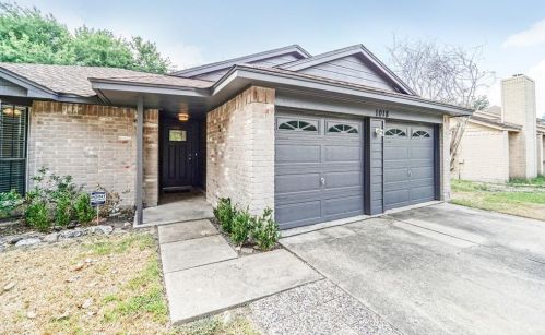 1018 Briarwood Ct, Deer Park, TX 77536-4039