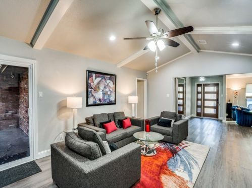 3225 Chapel Downs Dr, Dallas TX  75229-5836 exterior