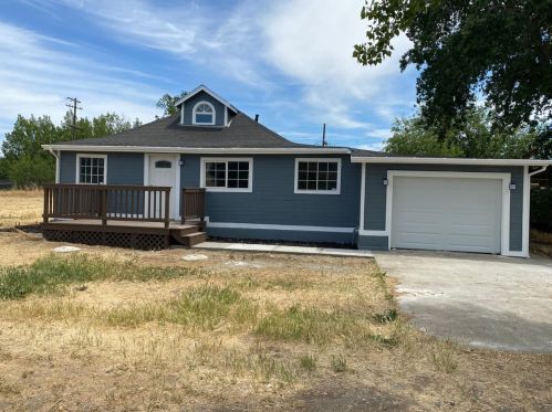 2586 Willow St, Trowbridge, CA 95659-9736