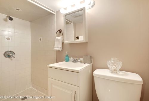 1415 Asbury Ave, Tinton Falls NJ 07712-5701 exterior