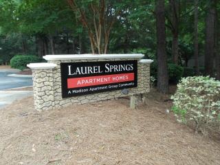 500 Bridle Ridge Ln, Raleigh NC  27609-3780 exterior