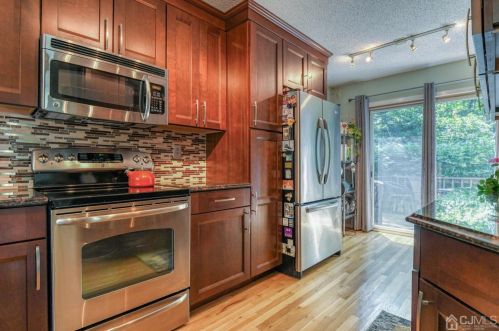 345 Sayre Dr, Princeton NJ  08540-5839 exterior