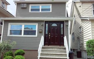 542 1st St, Carlstadt, NJ 07072-1548